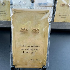 Bookish Zitat Ohrringe - Gold Mountain John Muir
