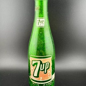 Vintage Green Glass 7 oz 7UP Pop Bottle