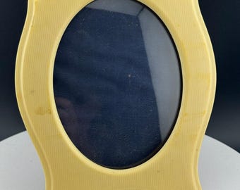 Vintage Celluloid/Bakelite Oval Frame, Ivory Du Barry