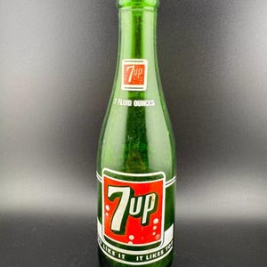 Vintage Green Glass 7 oz 7UP Pop Bottle