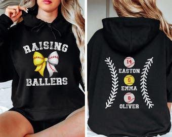 Bluza z kapturem Raising Ballers, spersonalizowane imię i numer, bluza dla mamy grającej w softball i baseball, dzień meczu baseballu i softballu, prezent dla mamy