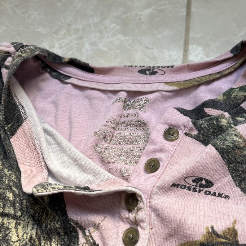Y2K Pink Mossy Oak Camo Longsleeve Henley T-shirt Womens Large Gorpcore Forest image 6