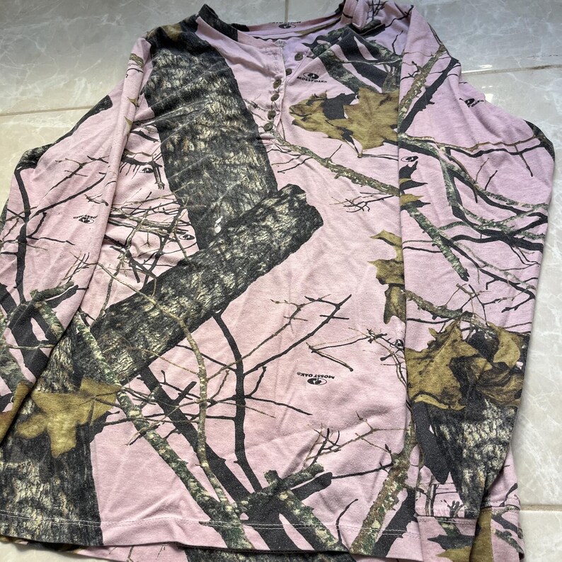 Y2K Pink Mossy Oak Camo Longsleeve Henley T-shirt Womens Large Gorpcore Forest image 3