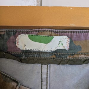Anthropologie The Wanderer Camo Cargo Pants Slim Straight Utility 29 Green Capri Womens image 2