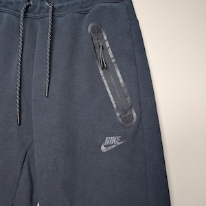 Nike Tech Fleece Style Joggers Black Cinch Cuff Sportswear Mens XS Streetwear image 2