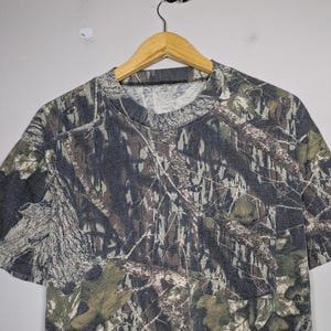 Camiseta vintage con bolsillo de camuflaje de roble musgoso Treeback Hardwoods Gorpcore, talla grande imagen 3