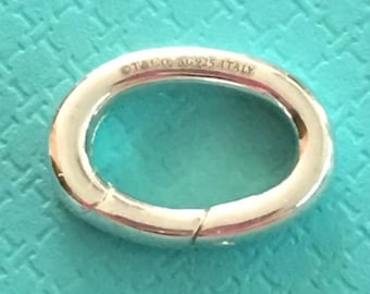 Vintage Tiffany & CO sterling silver oval clasping charm link, extension (1)