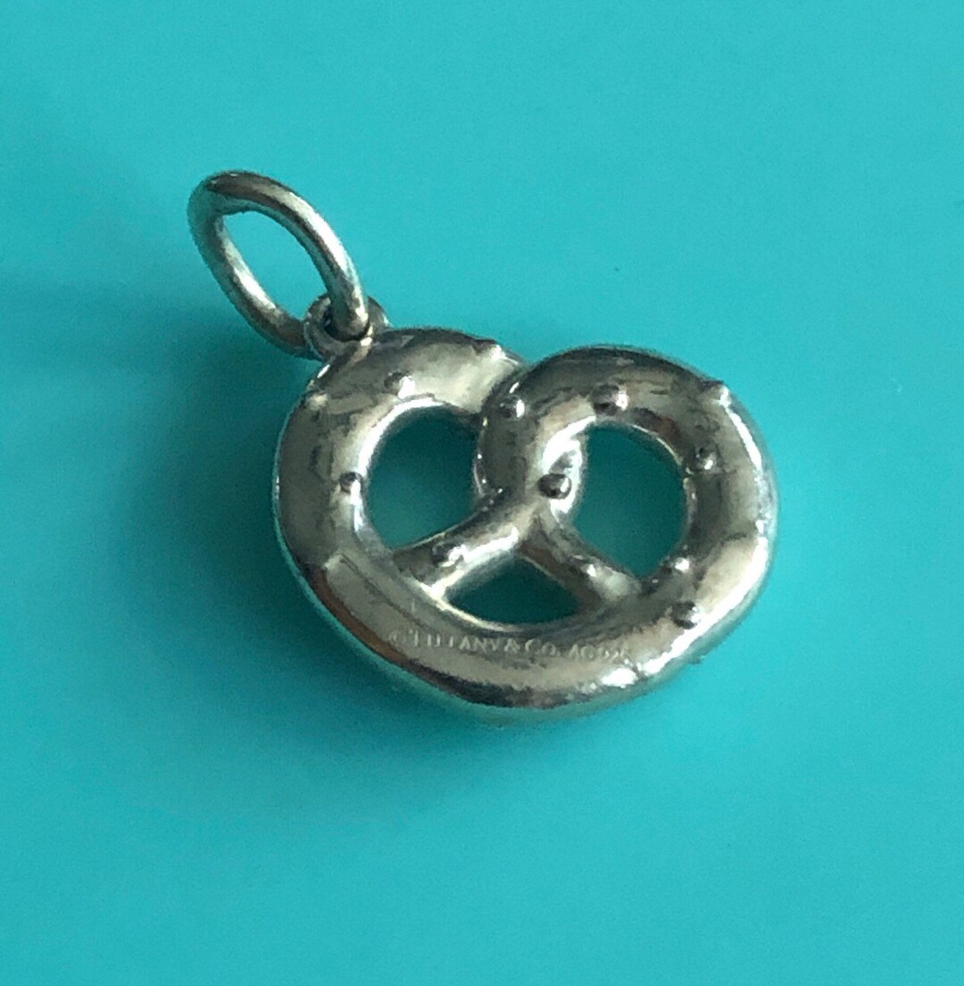 Tiffany プレッツェル　チャーム Tiffany プレッツェルチャーム
