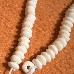 Antiqued Bone Rondelle Beads (10”) 7mm bild 1