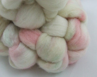 VINTAGE ROSE - 4 oz Hand-Painted Merino Top
