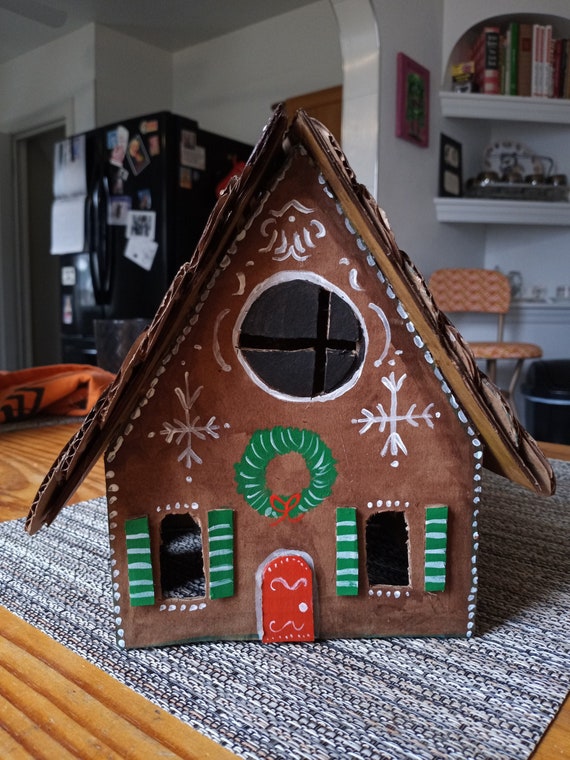 Cardboard gingerbread house discount