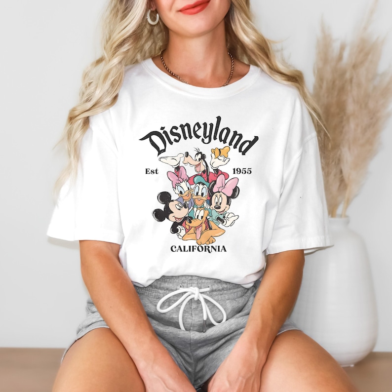 Retro Disneyland Family Trip Shirt: Comfort Colors Vintage Style Bild 8