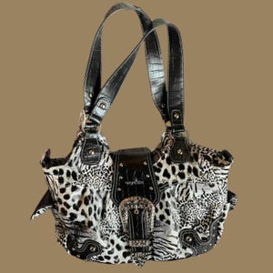 Schwarze Y2K Engel Leopard Print Handtasche, Vintage Umhängetasche im Stil der 2000er Jahre