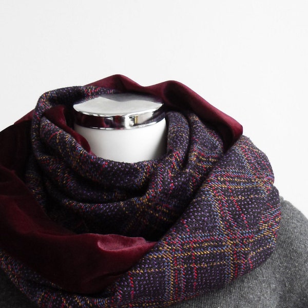 Misaki - Reversible Jersey with Velvet Tube-Scarf - Geometrical - Multicolour - Aubergine with Plum