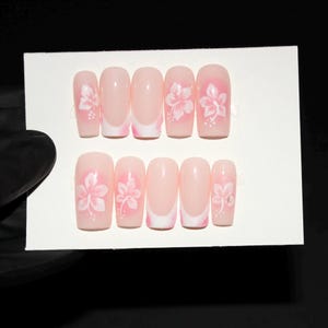Hibiscus | press on nails | summer nails