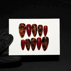 Tortoise | press on nails | valentines nails