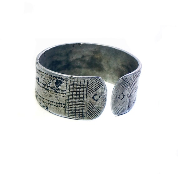 Antique handmade unisex silver metal Dinka arm ba… - image 3
