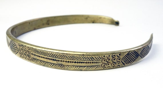 Old antique solid brass engraved collar necklace … - image 3