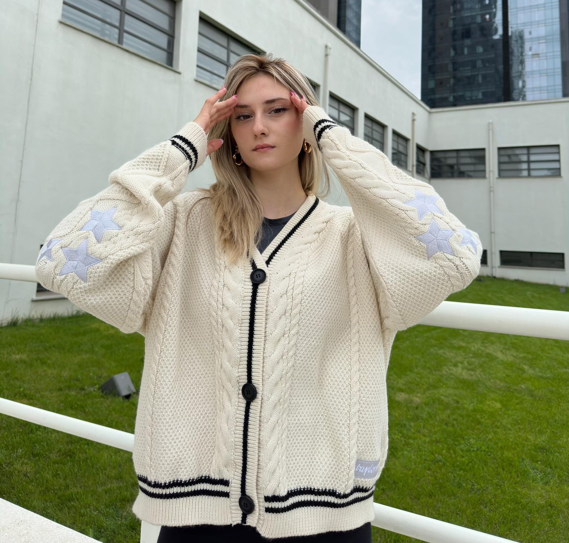 [GRAVER]★G LOGO FLOCKING KNIT CARDIGAN Designer fashion, Seoul-fully created | W Concept