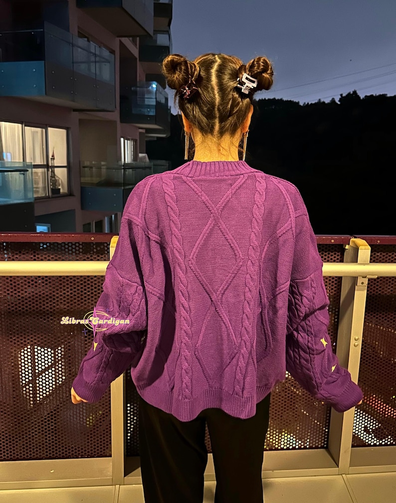 Cárdigan de punto bordado con estrellas - Atuendo de la gira Eras imagen 5
