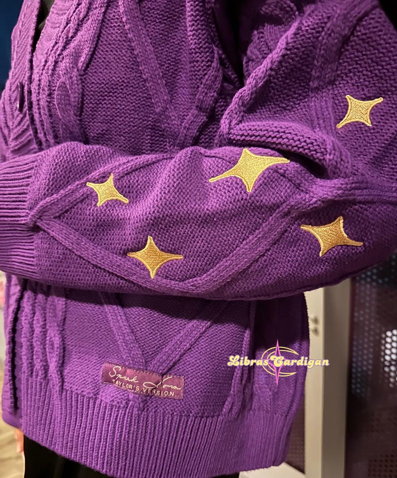 Cárdigan de punto bordado con estrellas - Atuendo de la gira Eras imagen 3