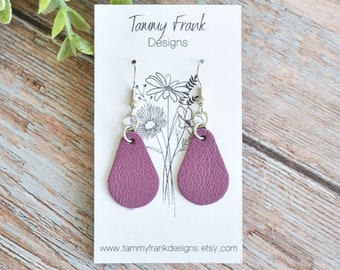 Leather earrings, leather teardrop earrings, leather teardrop, small leather teardrop earrings, purple leather earrings, purple leather