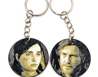 The Last Of Us Keyring: Ellie & Joel Double Sided Charm