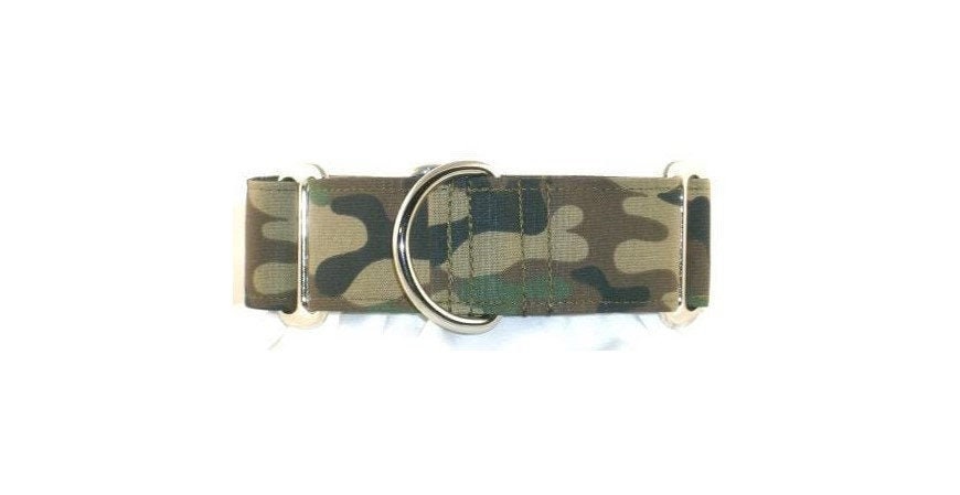 YOULY The Legend Camo Print Dog Collar, Small