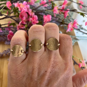 Gold Hammered disc ring / Circle ring / Organic hammered ring 14k gold fill image 6