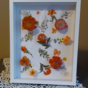 Pressed Flower Frame; dried flowers, handmade, wall decor, pressed flower frame, pressed flowers, framed dried flowers, pressed plant frame