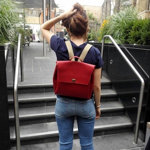 Ella Leather Rucksack in red
