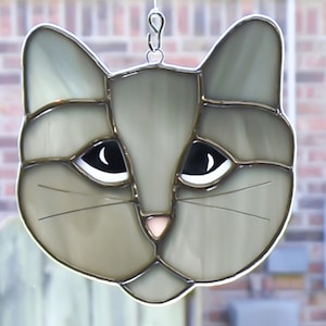 Glasmalerei-Katze Suncatcher, Katzenliebhaber Geschenk, Wohnkultur, neues Haus Housewarming vorhanden, Fensterbehang