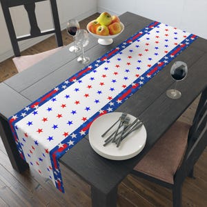 Patriotic Star Table Runner: Vintage Americana Cotton Dining Decor