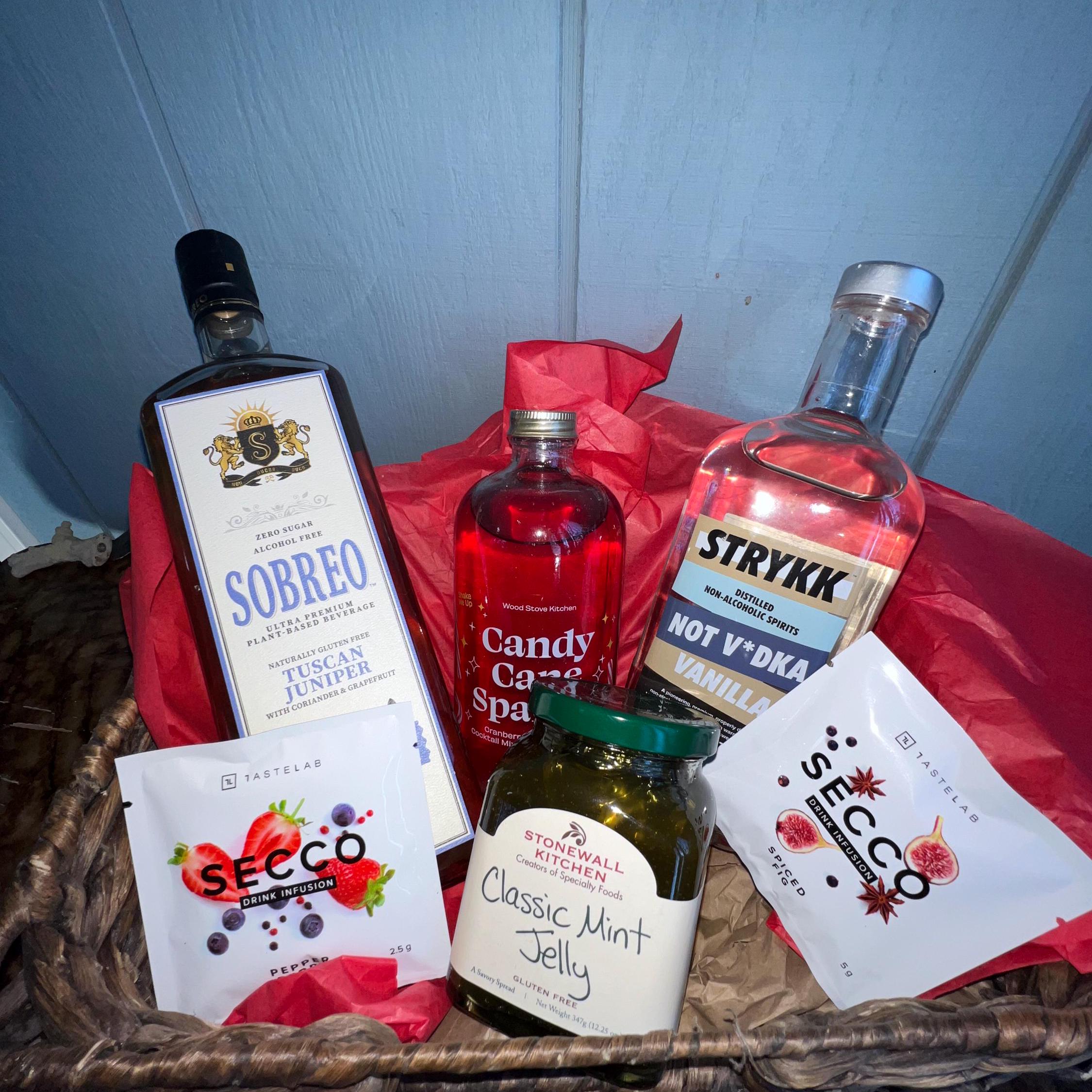 Candy Cane Sparkle Mocktail Kit With Vanilla Vodka, Secco, Mint