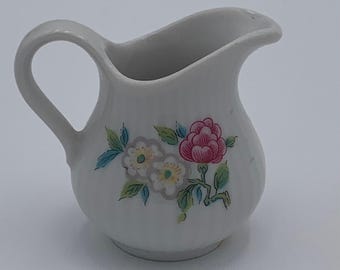 Miniatyrporslinskanna dockor barn rosa vita blommor vintage läs