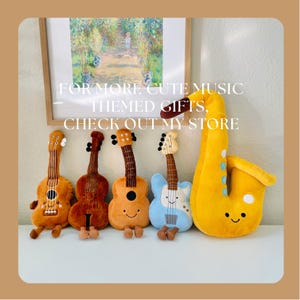 Bas plyschleksak, Gitarr plyschleksak, Musikinstrumentpresent till musiker, Gitarr plyschleksak med gratis presentinslagning bild 11