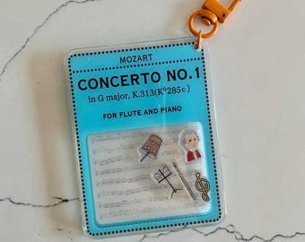 Mozart Flute Key Chain gift, Flute shaker keychain, Gift for flute teacher, gift for music teacher, classical music gift, flute music gift