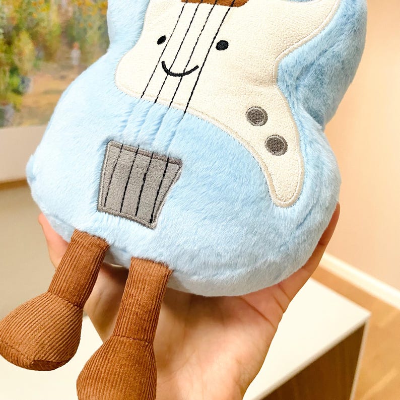Bas plyschleksak, Gitarr plyschleksak, Musikinstrumentpresent till musiker, Gitarr plyschleksak med gratis presentinslagning bild 5