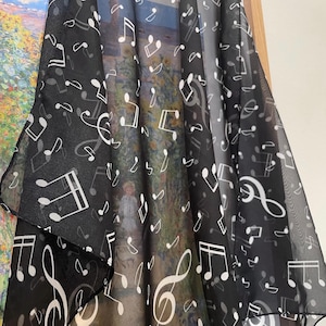 Écharpe note de musique, écharpe violon, écharpe soyeuse, foulard serre-tête, écharpe noire thème de la musique, écharpe note de musique blanche