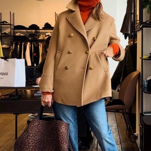 Elegant Vintage Wool Peacoat – Chic Camel Winter Coat with Gold-Tone Buttons – Timeless Retro Outerwear for Stylish Women Gift for Her