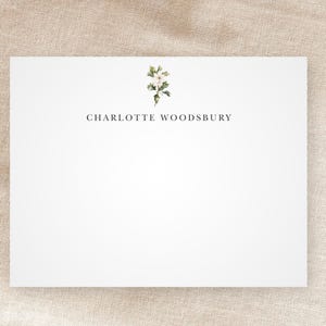 Aangepaste notitiekaarten met hulstbloem | Gepersonaliseerde briefpapier | Verjaardag december | Betoverde Gardencore | Grillig | Minimalistisch | Met envelop