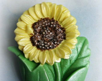 Small Sunflower Soap in Tin
