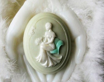 Carole Coconut Lime Verbena Cameo Soap with Aloe Vera