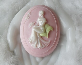 Handcrafted Cameo Soap with Aloe Joan Cameo Soap