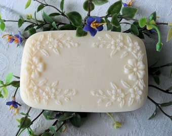 Handcrafted Rain Orchid  Aloe Soap