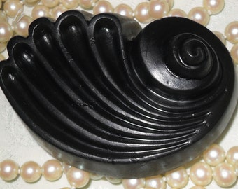 Noir Handcrafted Aloe Soap