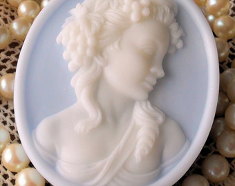 Cameo Soap Handcrafted Gabrielle