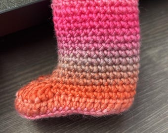 Stay-On babyslofjes met lange manchet | Handgemaakte gehaakte newborn slofjes | Zachte en knusse babyschoenen