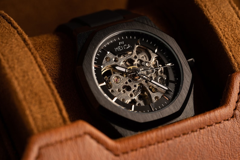 Regalo de aniversario para hombres: elegante diseño de reloj esqueleto con correa de silicona duradera. imagen 3