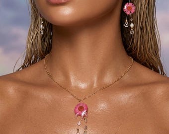 Real Daisy Resin Necklace Earrings Set: Gold Chain, Freshwater Pearls, Fairycore Floral Jewelry